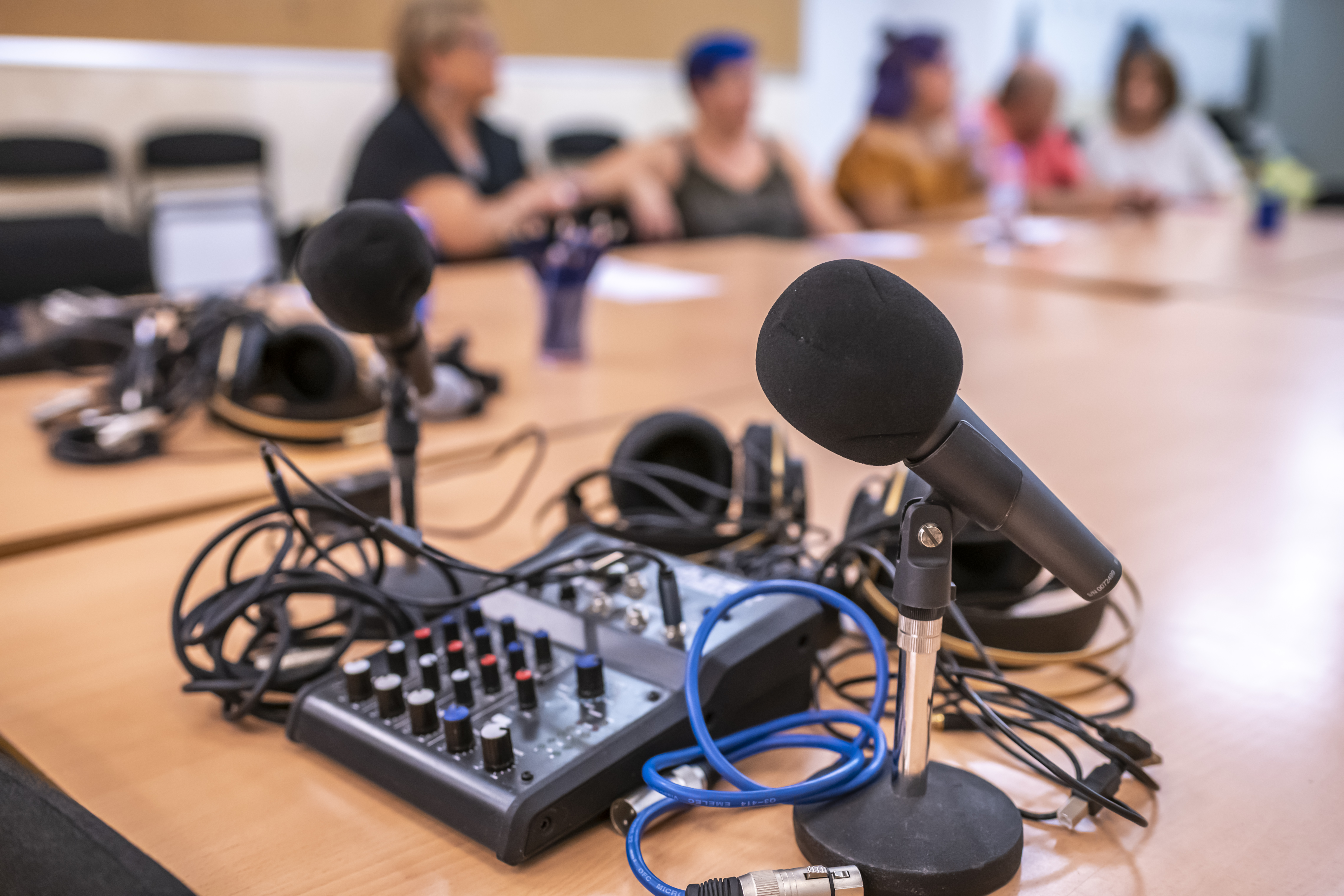 Creadores de podcasts y audiosdescripciones en el museo