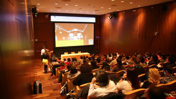 Salón de actos durante el II Congreso