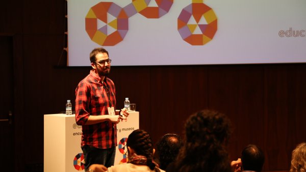 Salvador Martín durante su conferencia en el Encuentro Educa+ juego