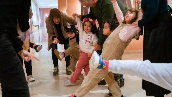 composicion-visita-taller-familias-programas publicos-educathyssen