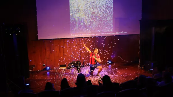 Representación de arte y magia en el museo