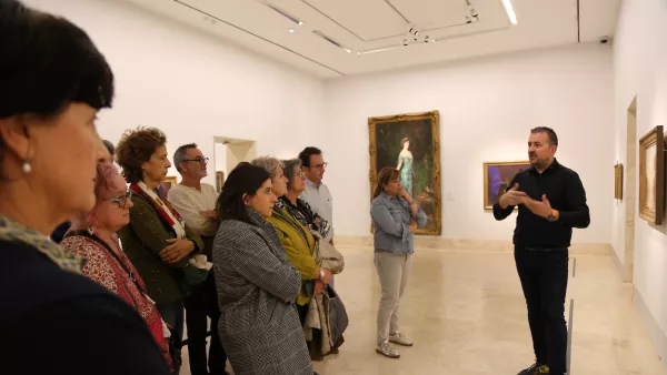 El artista durante una demostración práctica