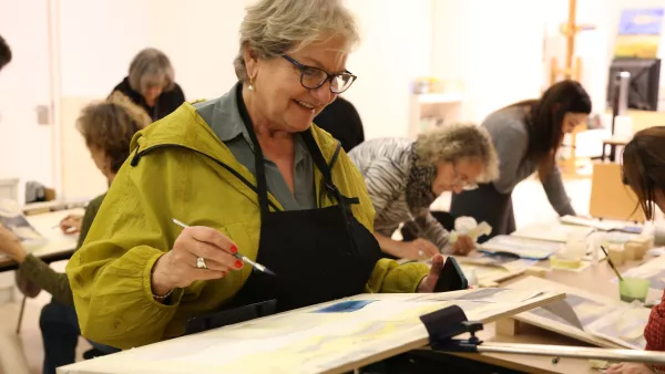 El artista durante una demostración práctica
