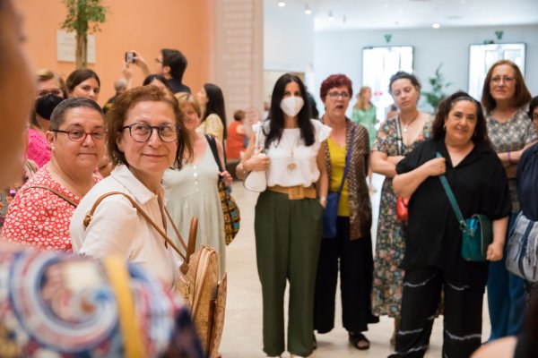 Visitantes en el museo