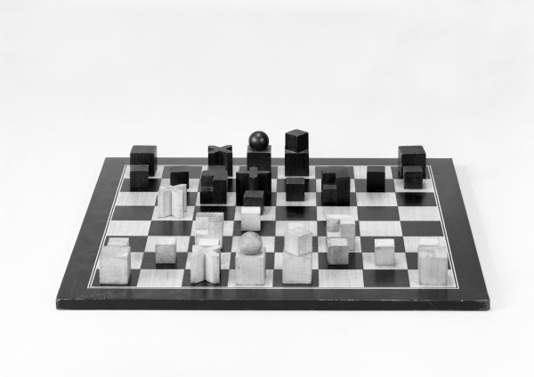 Juego de ajedrez, 1924, de Josef Hartwig