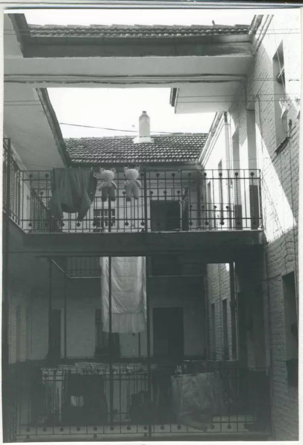 Interior de corrala del Paseo de Yeserías, Madrid, 1987