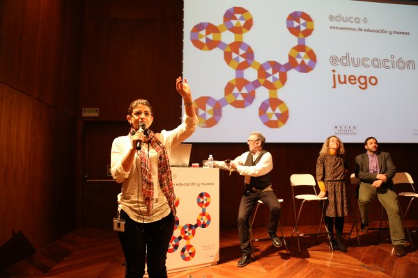 Dinámica durante el encuentro Educa+jóvenes