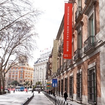 Fachada del Palacio de Villahermosa al Paseo del Prado (Madrid). 2017