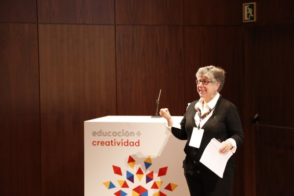 Linda Norris durante su intervención en el Educa+ Creatividad